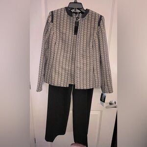 Kasper Hearts on Fire 3PC Lined Pant Suit. Blazer, Top & Pants Gold/Black NWT